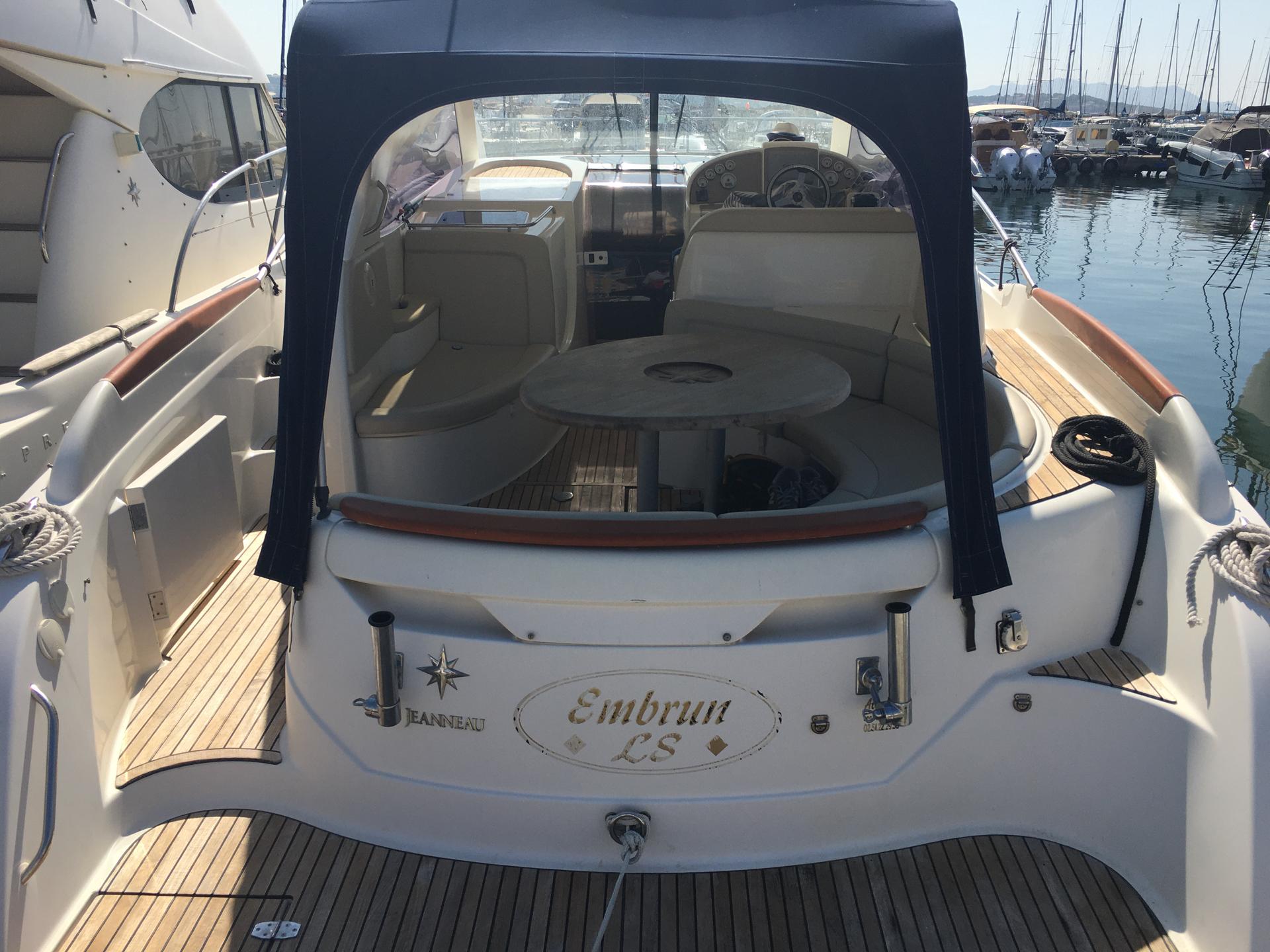 slider 1 Jeanneau Prestige 34 Hard Top